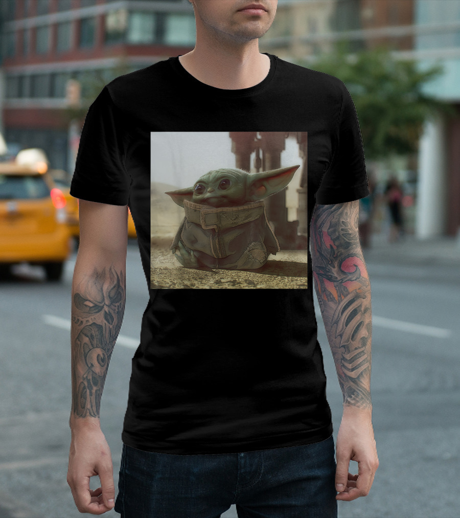 Star Wars The Mandalorian The Child Yoda Desert Scene T-Shirt