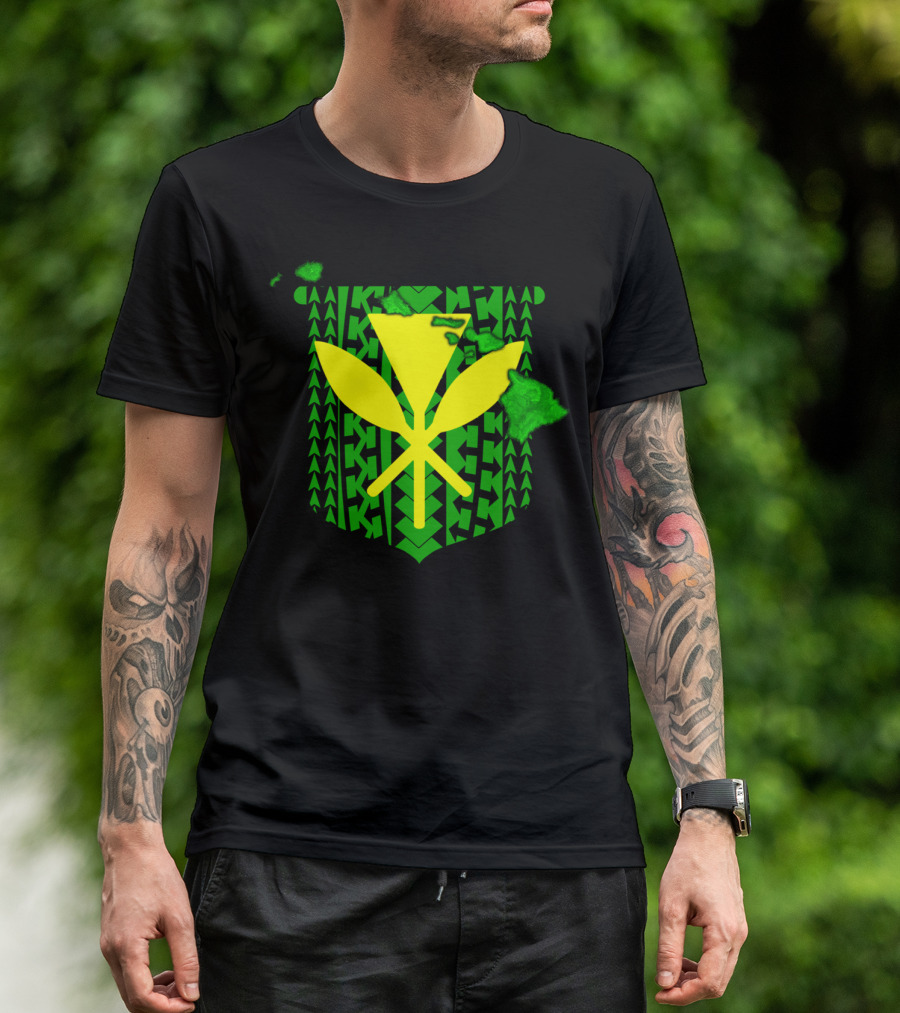 Tribal Kanaka Maoli Hawaiian Islands Shield With Green And Yellow T-Shirt