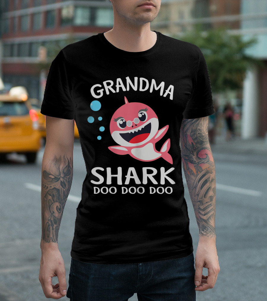Grandma Shark Doo Doo Doo Baby Shark T-Shirt