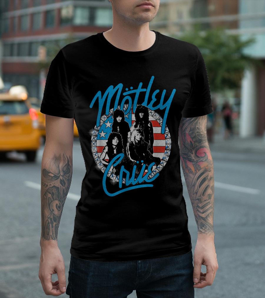 Mötley Crüe Vintage American Flag Studs T-Shirt
