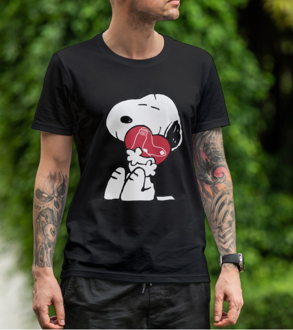 Snoopy Hugging Boston Red Sox T-Shirt