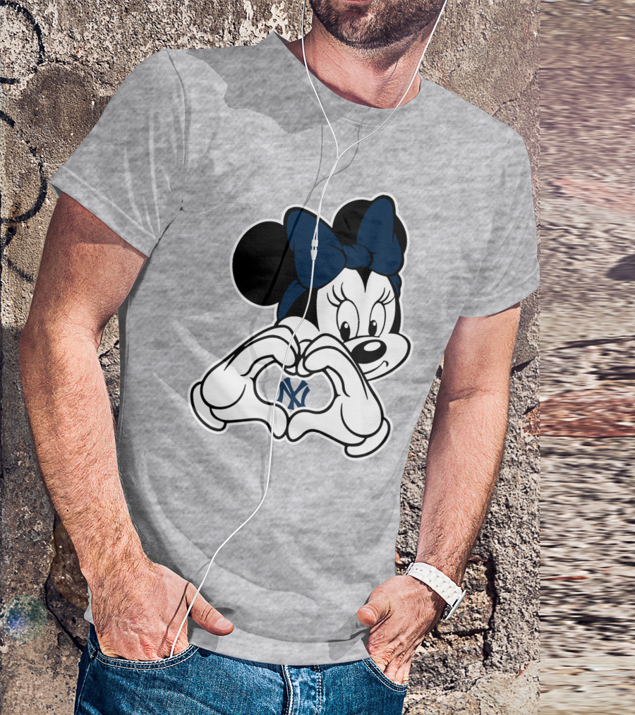 Minnie Mouse Love Heart New York Yankees T-Shirt