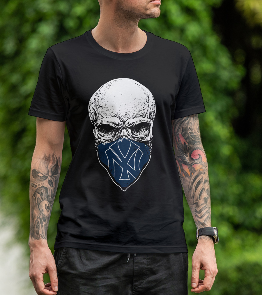 New York Yankees Skull Mask T-Shirt