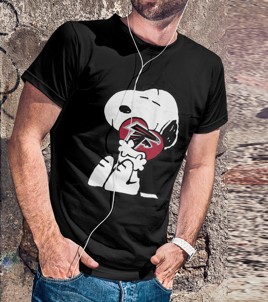 Snoopy Hugging Heart With Atlanta Falcons T-Shirt