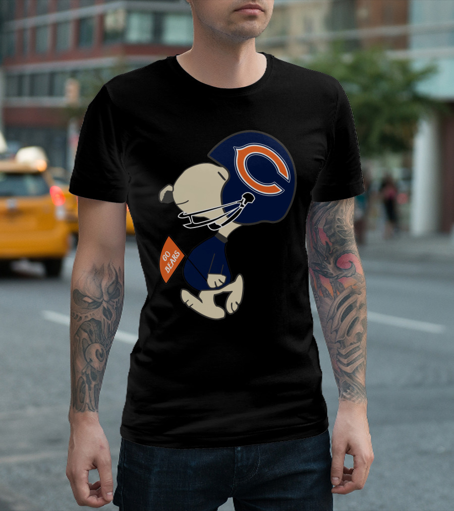 Chicago Bears Go Bears Peanuts Snoopy Football Helmet T-Shirt