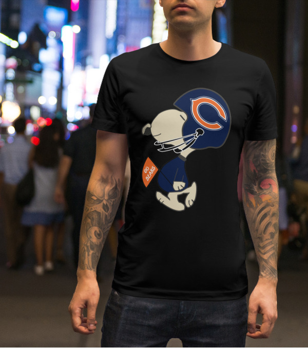 Chicago Bears Go Bears Peanuts Snoopy Football Helmet T-Shirt