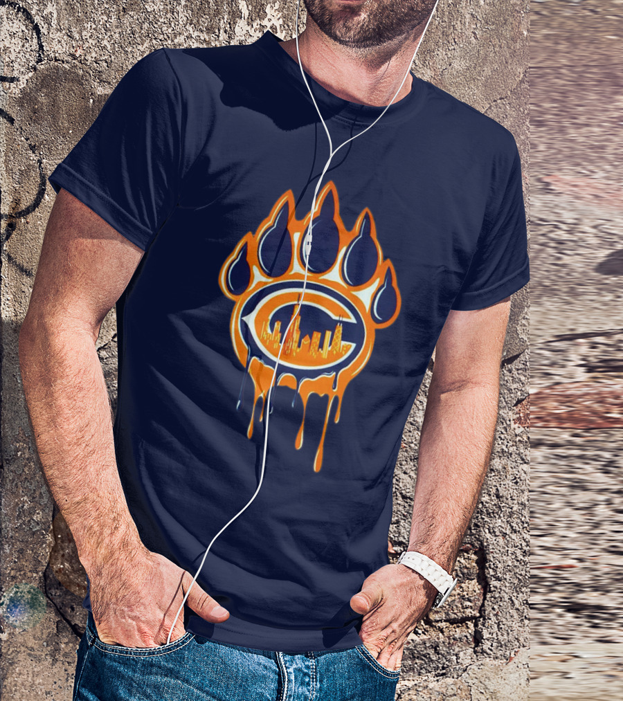 Chicago Bears Dripping Paw Print Skyline T-Shirt