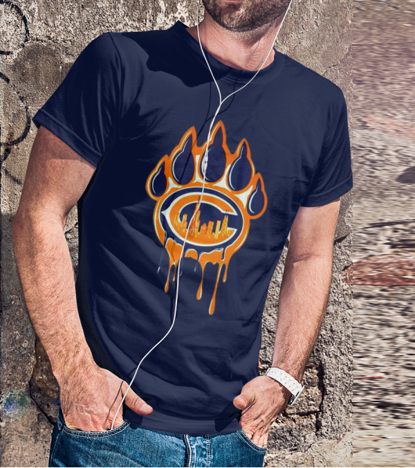 Chicago Bears Dripping Paw Print Skyline T-Shirt