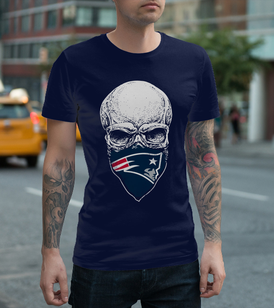 New England Patriots Skull Face Covering T-Shirt