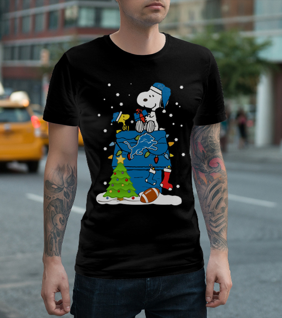 Detroit Lions Snoopy Christmas Football House With Tree And Stockings T-Shirt