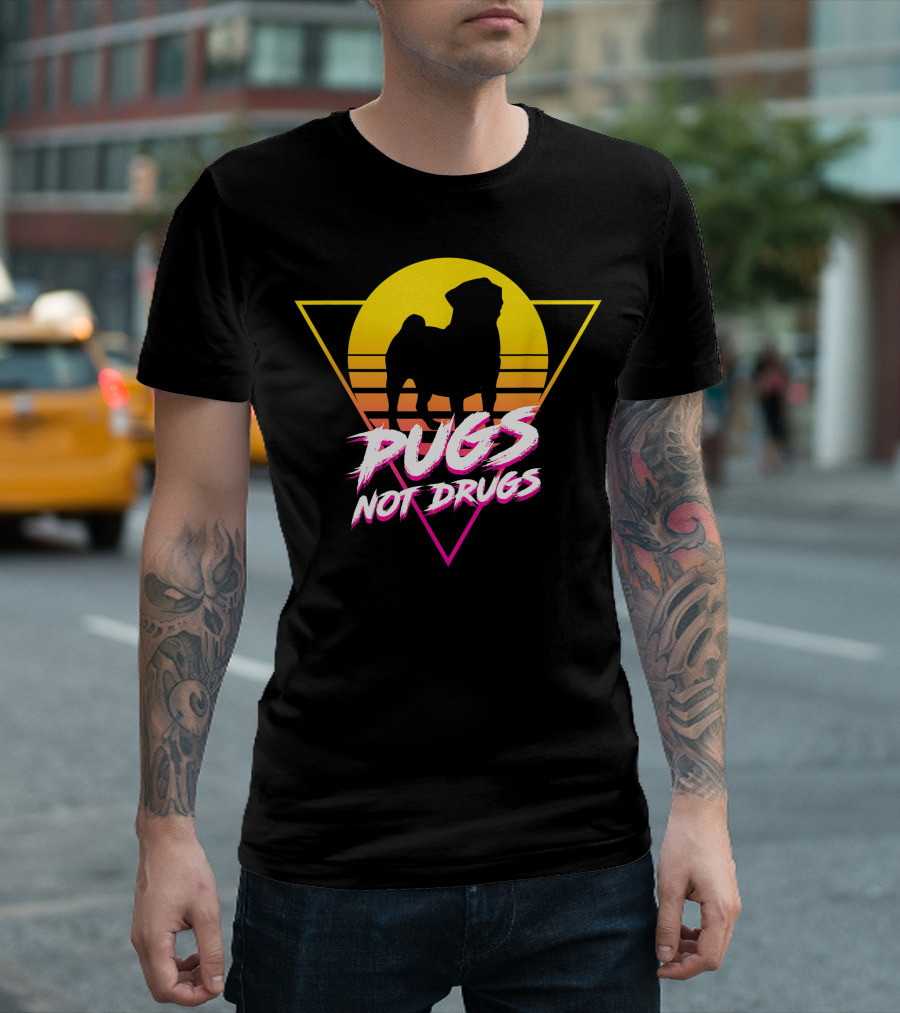 Pugs Not Drugs Retro Sunset Triangle T-Shirt