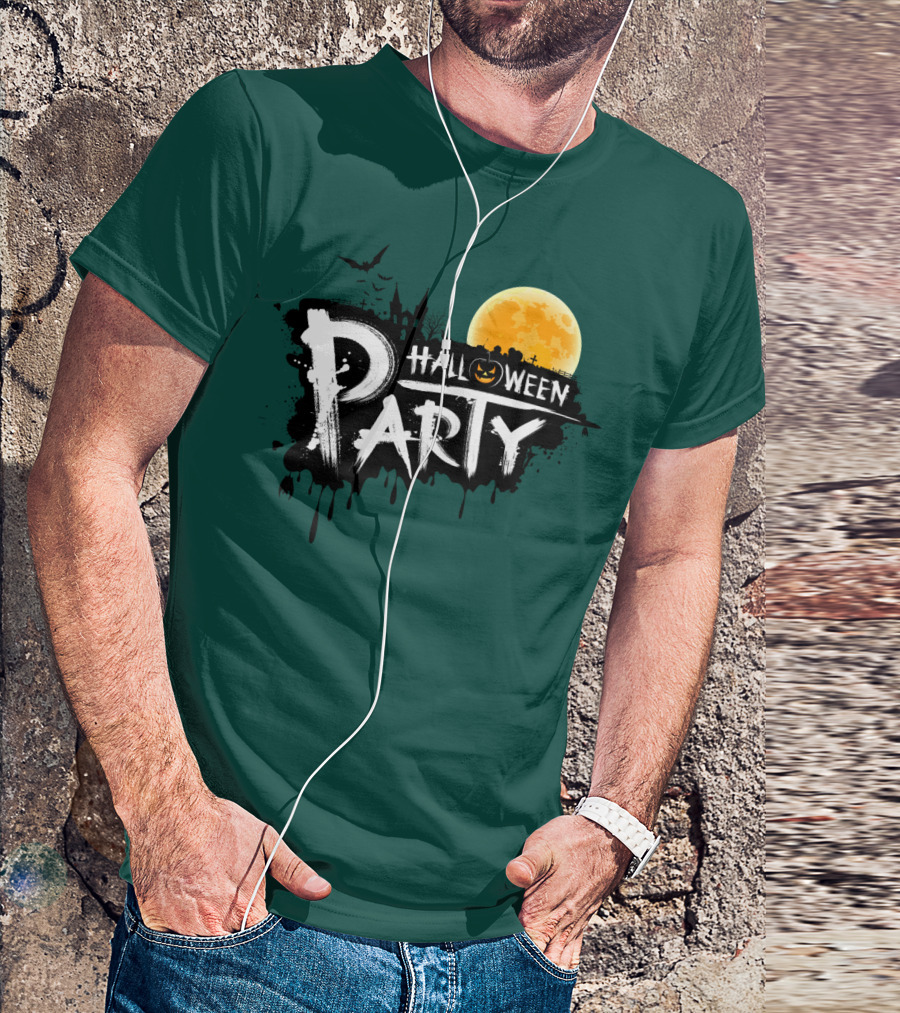 Halloween Party Moonlit Haunted House And Bats T-Shirt