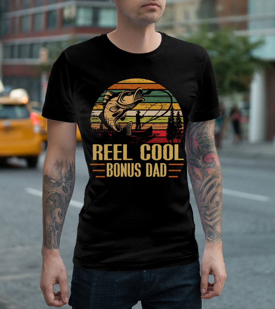 Vintage Reel Cool Bonus Dad Fishing Retro Stripe T-Shirt