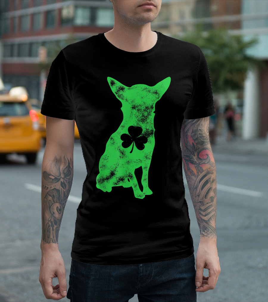 Chihuahua Shamrock Dog Lover St Patricks Day Men T-Shirt