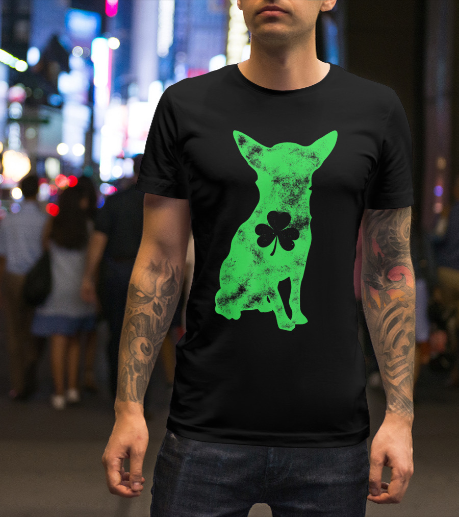 Chihuahua Shamrock Dog Lover St Patricks Day Men T-Shirt