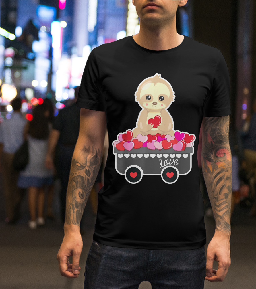 Cute Sloth Love Valentine Hearts In Cart T-Shirt