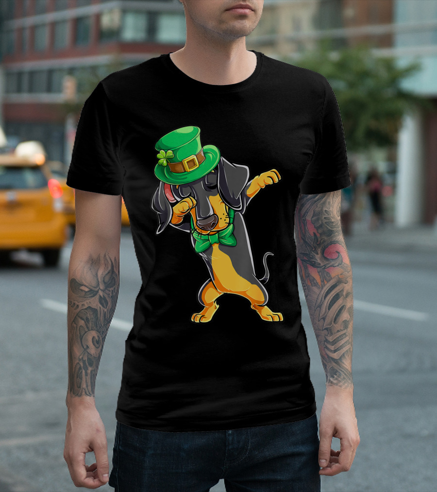 Dabbing Dachshund St Patricks Day Leprechaun Hat and Bow Tie T-Shirt