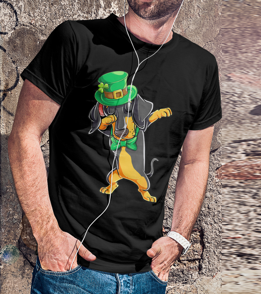 Dabbing Dachshund St Patricks Day Leprechaun Hat And Bow Tie T-Shirt