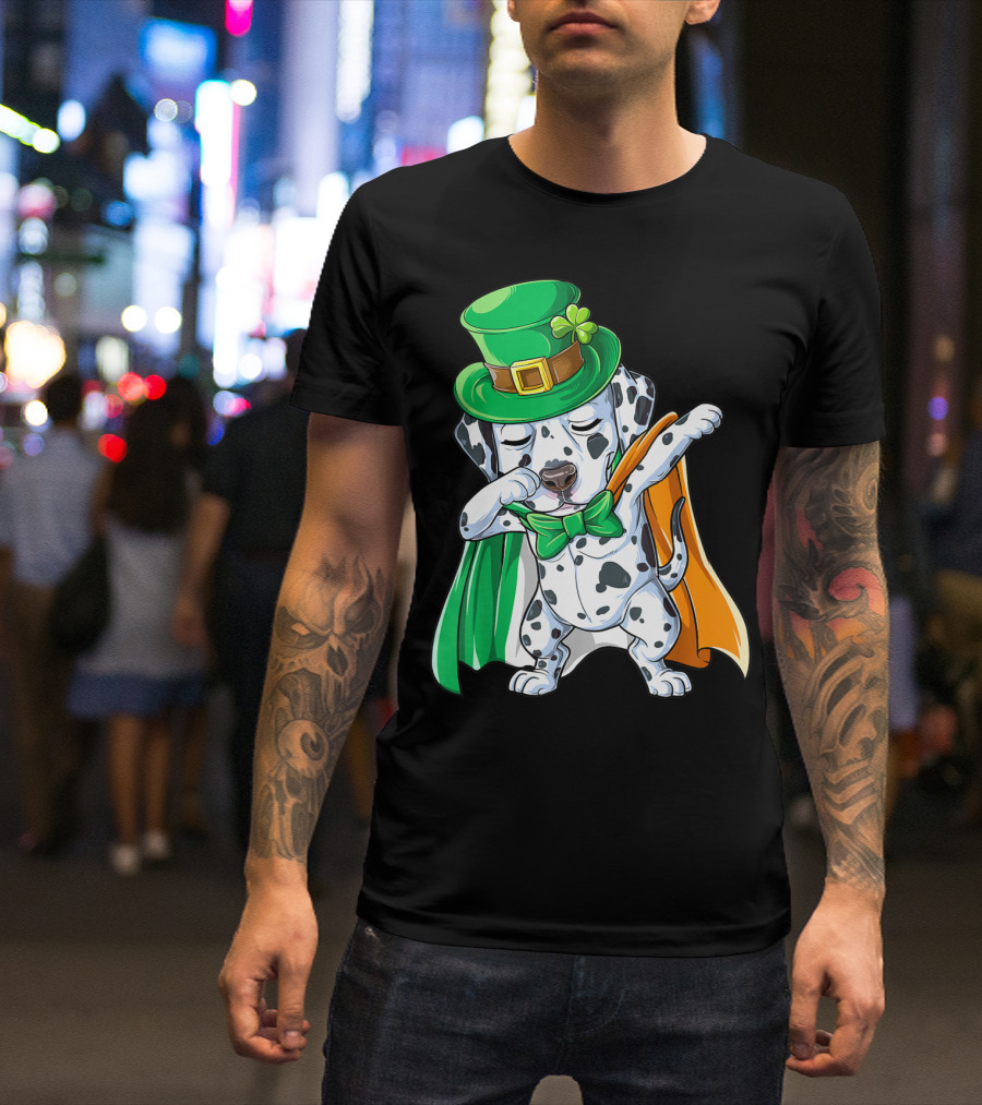 Dabbing Dalmatian St Patricks Day Leprechaun Irish Dog With Green Hat And Cape T-Shirt