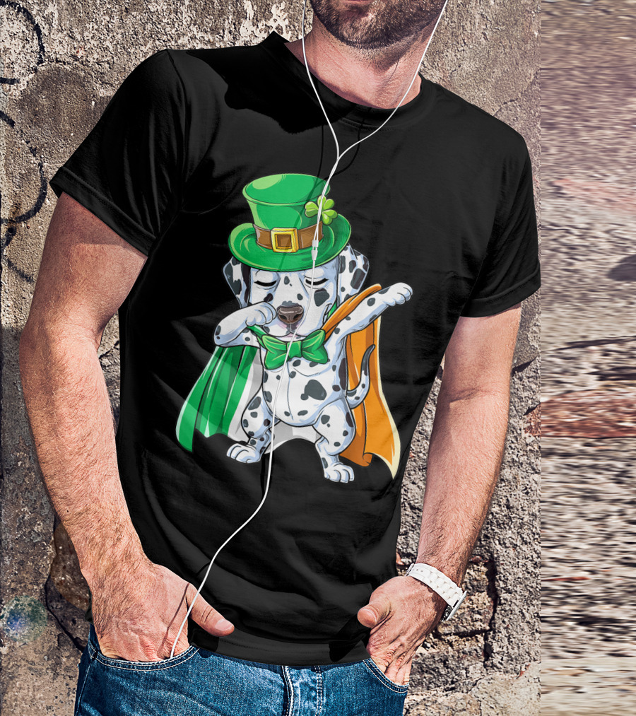 Dabbing Dalmatian St Patricks Day Leprechaun Irish Dog With Green Hat And Cape T-Shirt