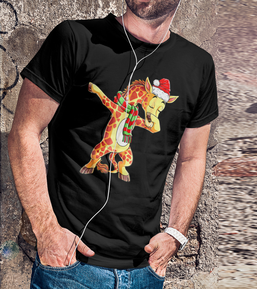 Dabbing Giraffe Santa With Christmas Hat And Scarf T-Shirt