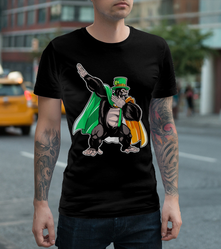 Dabbing Gorilla St Patricks Day Men Leprechaun Irish Cape T-Shirt