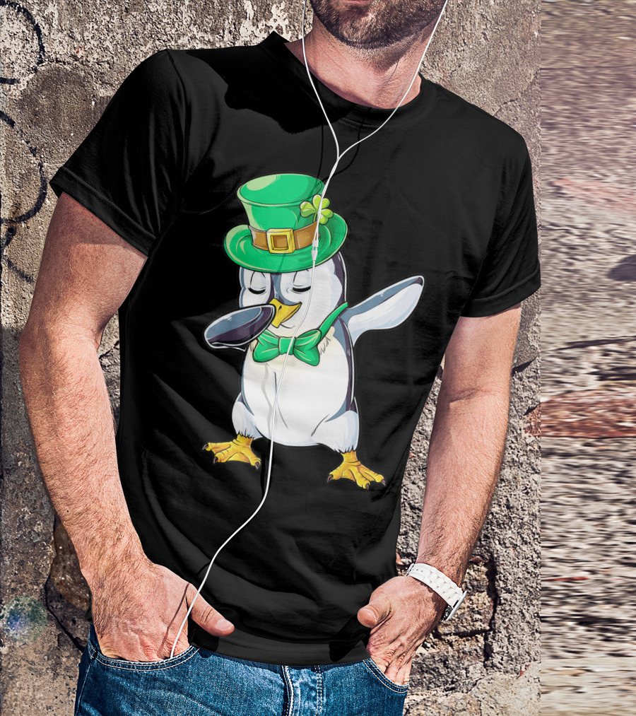 Dabbing Penguin St Patricks Day Leprechaun Hat And Bow Tie T-Shirt