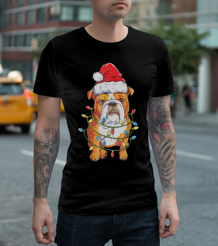 English Bulldog Santa Hat Wrapped In Christmas Lights Holiday Festive Fun T-Shirt