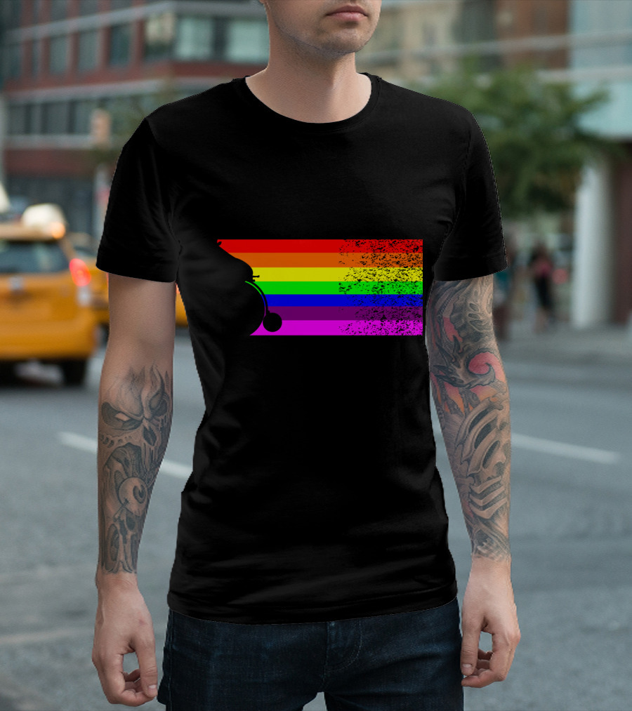 Giraffe Riding A Bike With Retro Rainbow Stripes T-Shirt