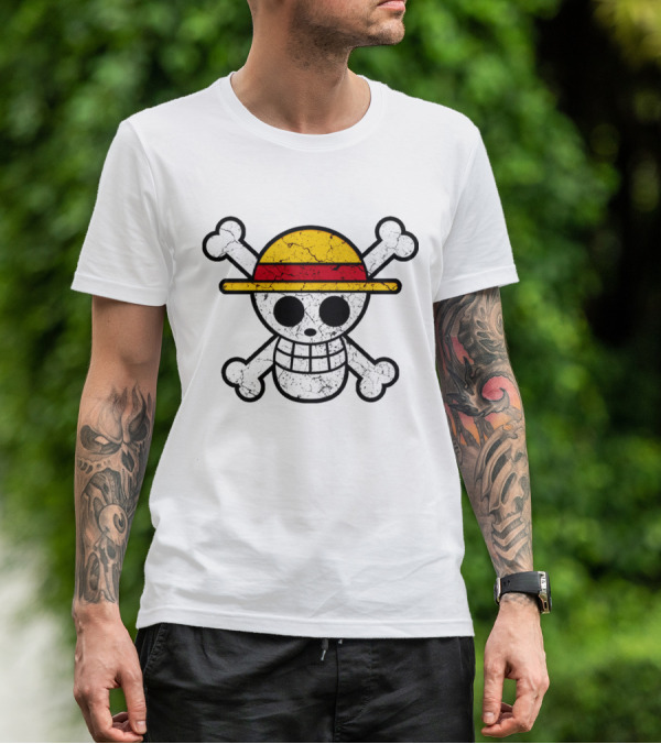 Vintage One Piece Jolly Roger Skull Wearing Straw Hat T-Shirt