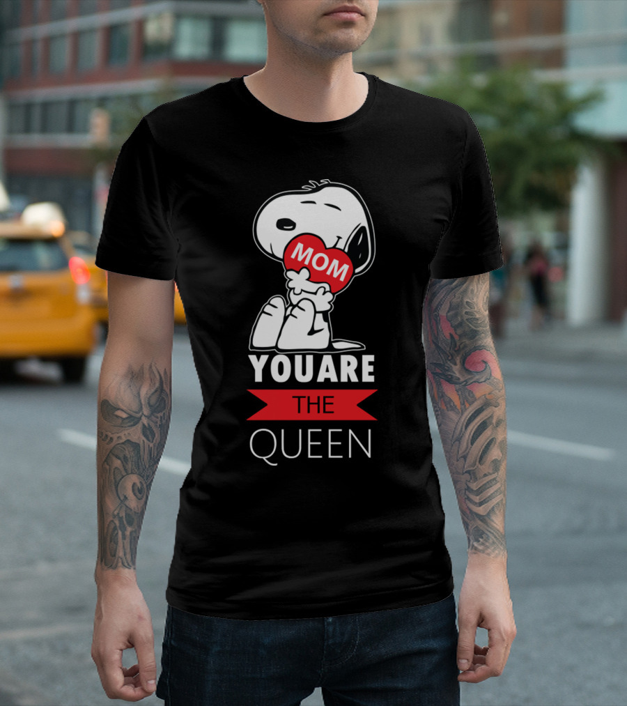 Snoopy Mom You Are The Queen Heart Hugging Beagle T-Shirt