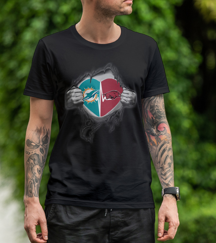 Miami Dolphins Arkansas Razorbacks Heart Ripped T-Shirt
