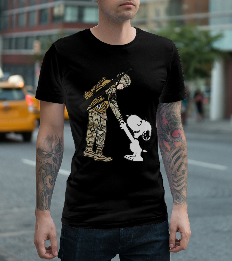Veteran And Snoopy Dog Saluting Friendship T-Shirt
