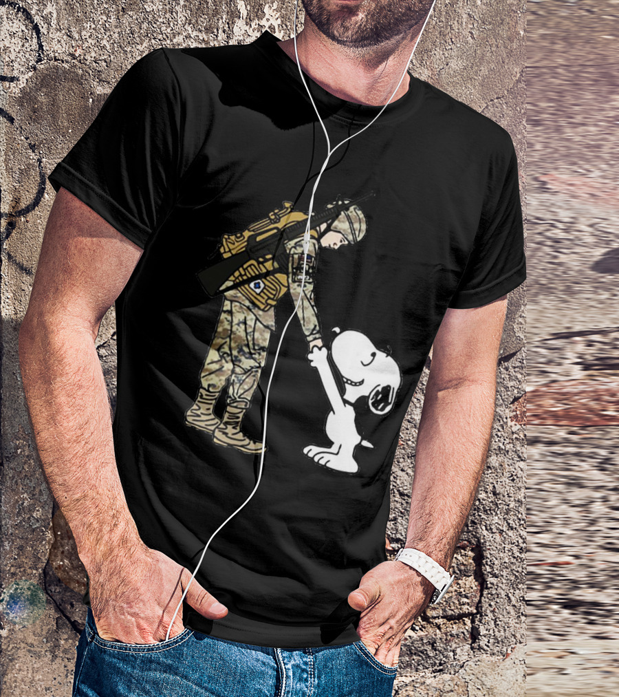 Veteran And Snoopy Dog Saluting Friendship T-Shirt