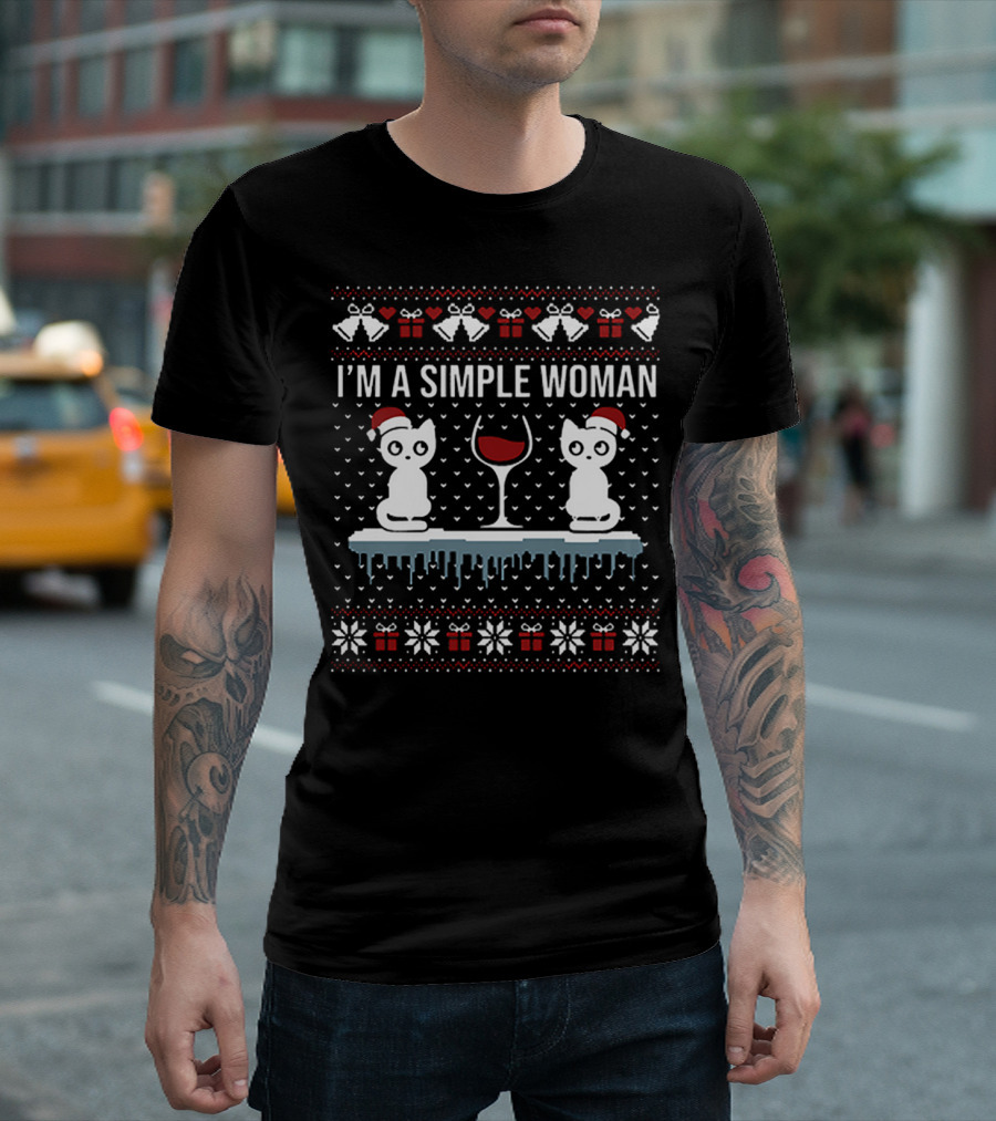 I’m A Simple Woman With Cats Wine And Christmas T-Shirt