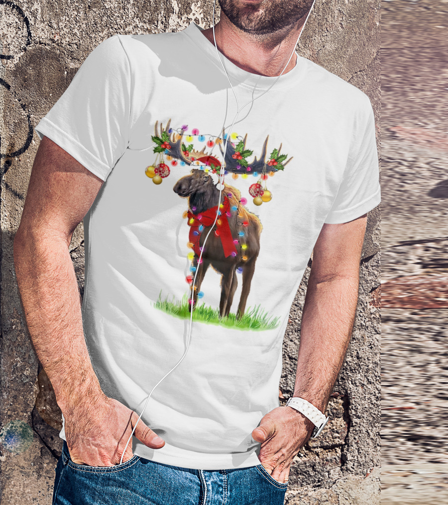Moose Santa Reindeer Christmas Lights Holiday Décor T-Shirt