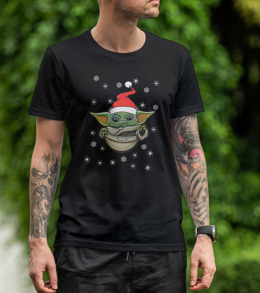 Merry Christmas Baby Yoda Snow The Mandalorian Santa Hat T-Shirt