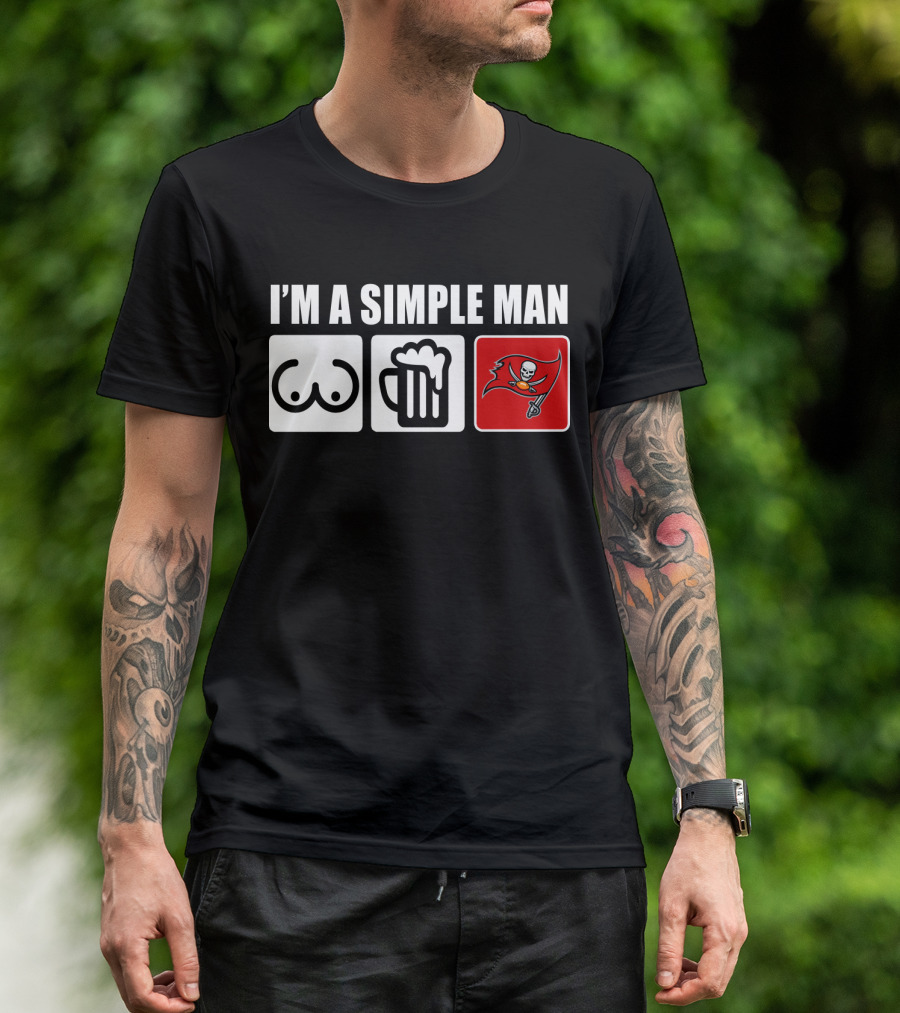 I'M A SIMPLE MAN BUCS PIRATE FLAG BEER MUG ICONS T-Shirt
