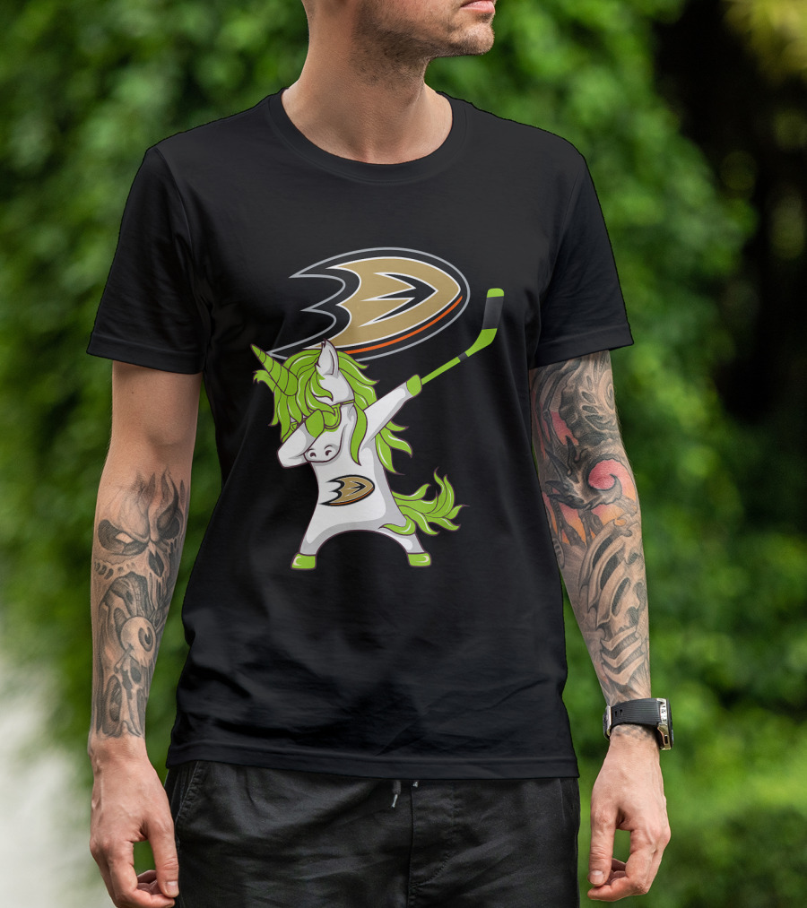 St Patrick Day Dabbing Unicorn Anaheim Ducks Hockey Stick T-Shirt