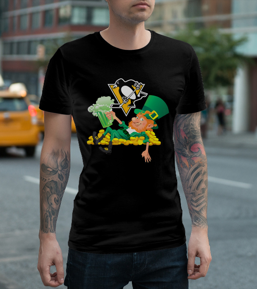St Patrick's Day Lucky Leprechaun Pittsburgh Penguins Hockey Fan Gear T-Shirt