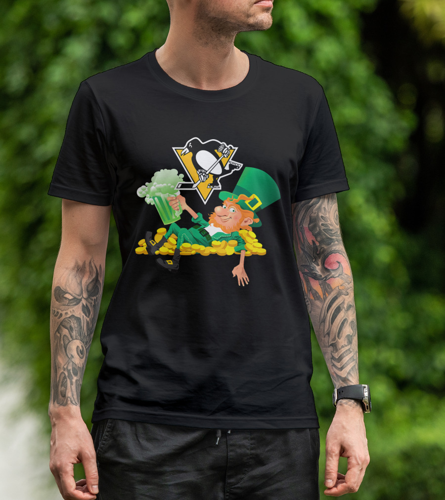 St Patrick's Day Lucky Leprechaun Pittsburgh Penguins Hockey Fan Gear T-Shirt