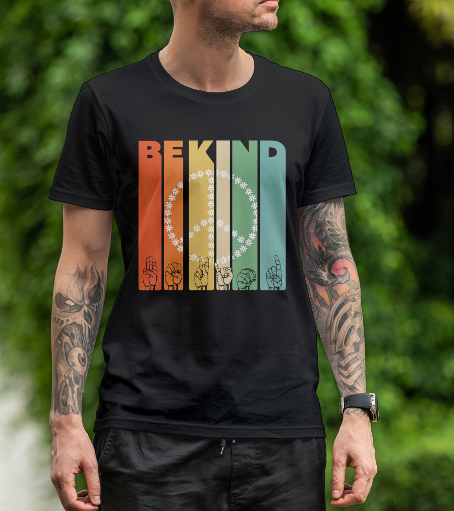 Be Kind Daisy Peace Sign Vintage I Choose Retro Hand Gesture T-Shirt