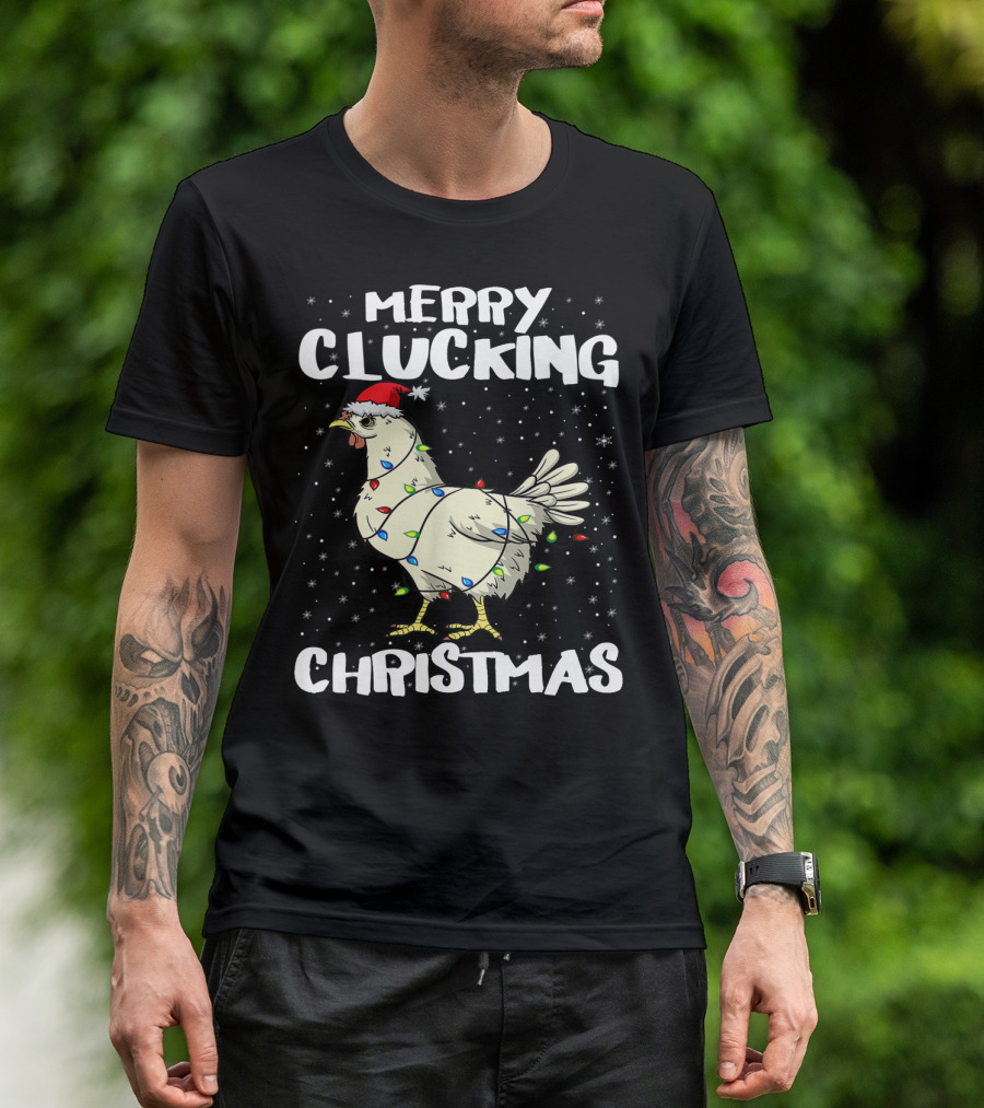 Merry Clucking Christmas Chicken Santa Hat Lights T-Shirt