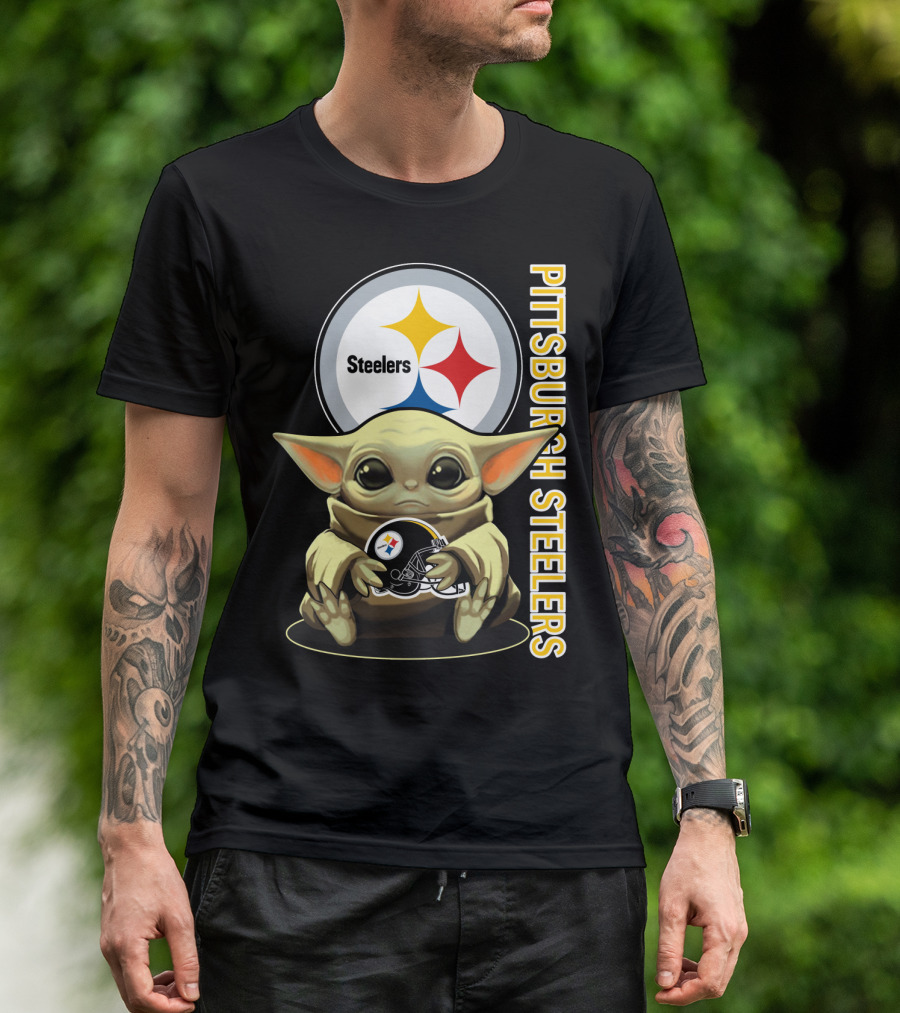 Pittsburgh Steelers Baby Yoda With Helmet T-Shirt