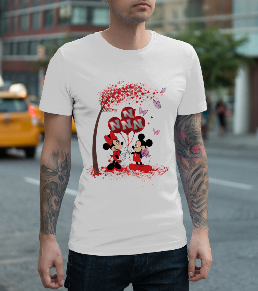 Ncaa Nebraska Cornhuskers Mickey Minnie Balloons Butterflies T-Shirt