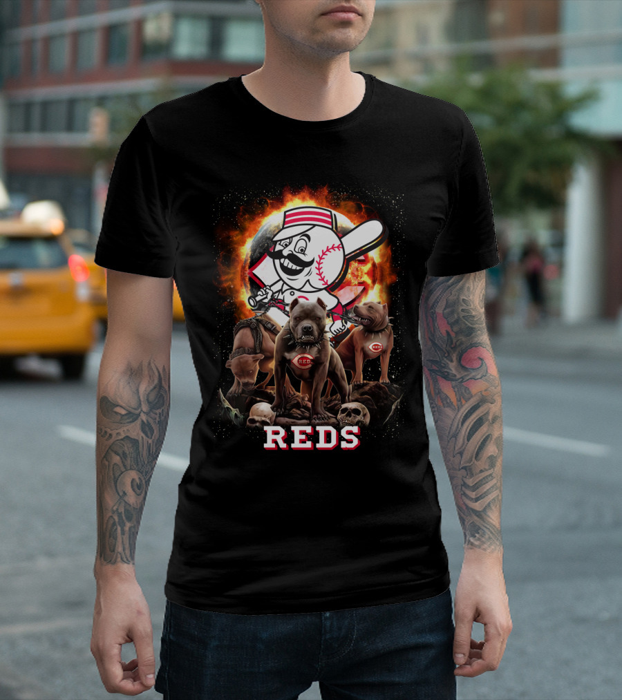 Cincinnati Reds Logo With Fierce Dogs And Skulls T-Shirt