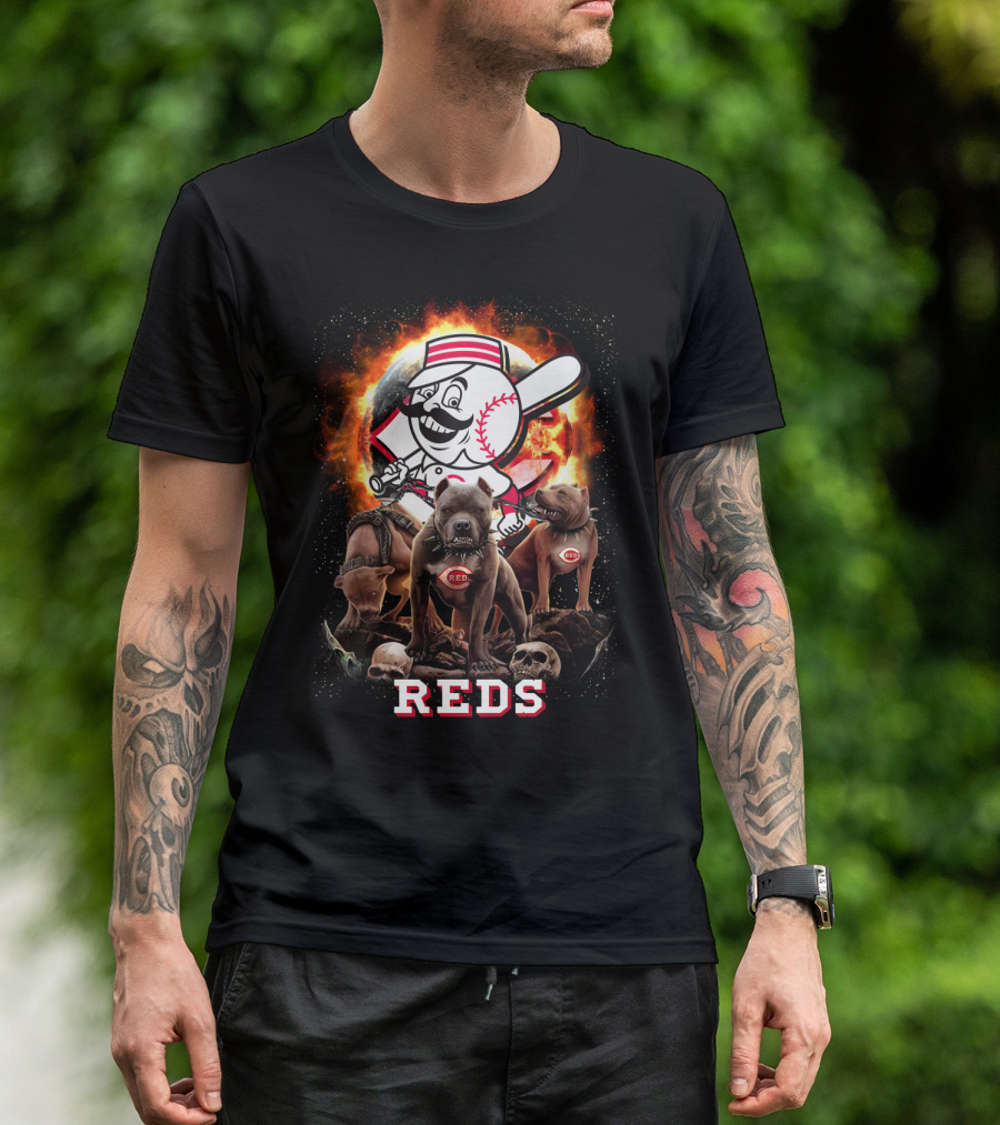 Cincinnati Reds Logo With Fierce Dogs And Skulls T-Shirt