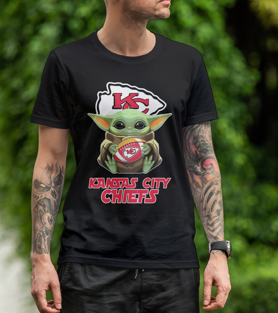 Kansas City Chiefs Baby Yoda Football T-Shirt