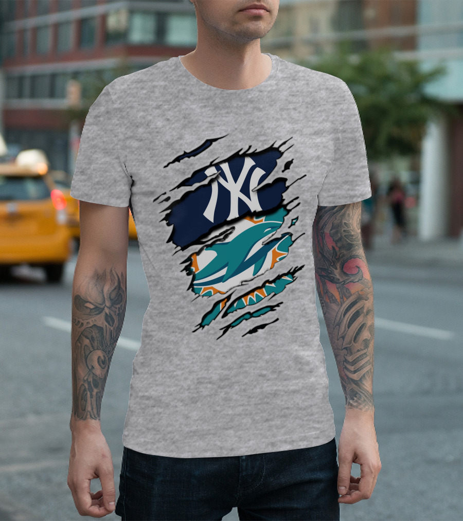 Yankees Dolphins Logo Fusion Sports Fans T-Shirt