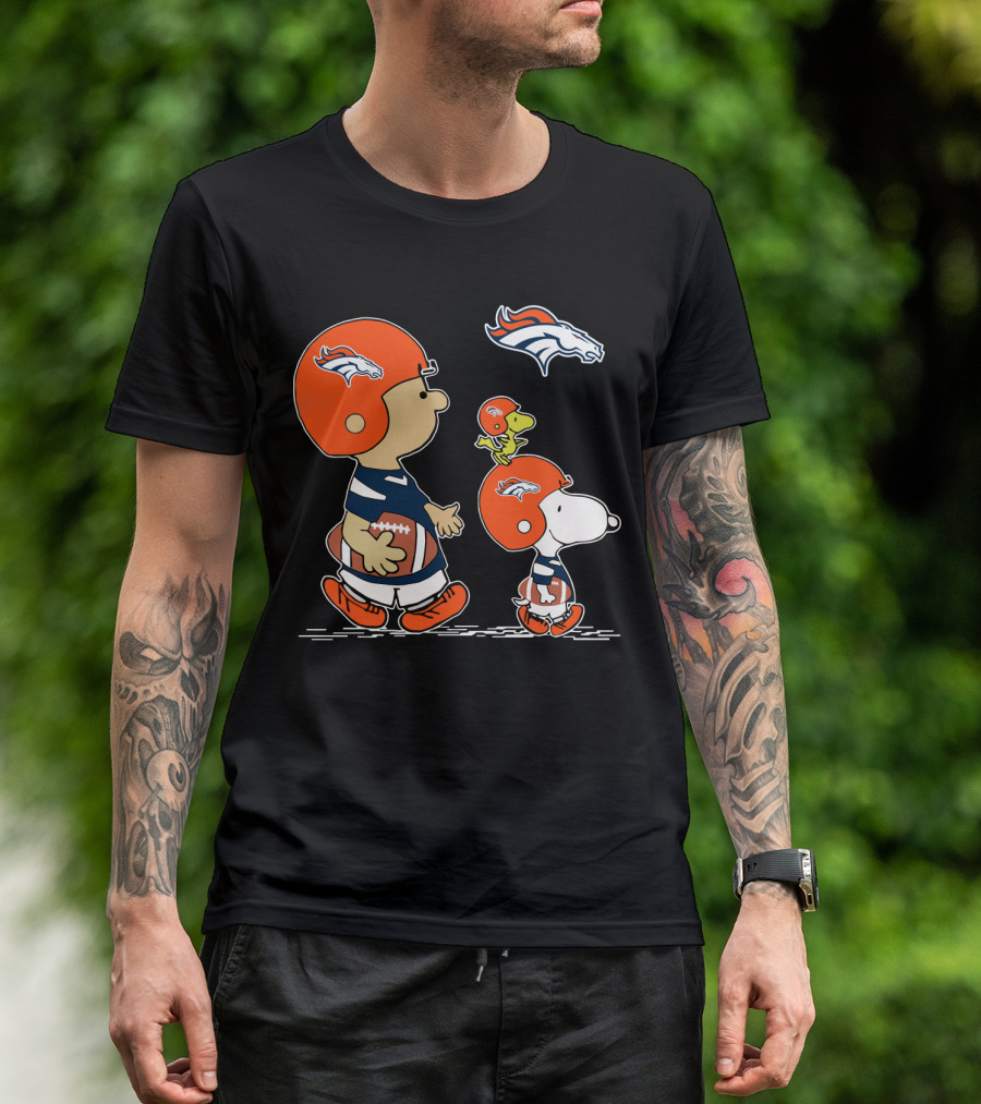 Denver Broncos Peanuts Characters Football Team T-Shirt